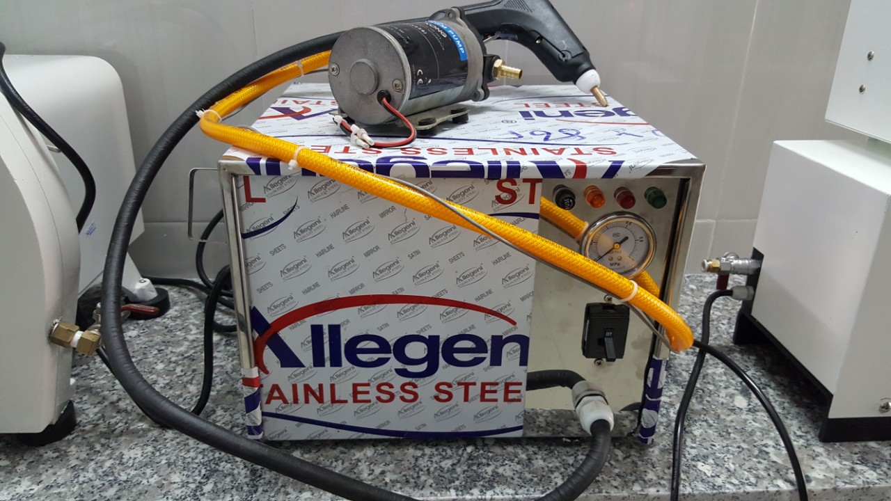 Máy xịt nước nóng VN