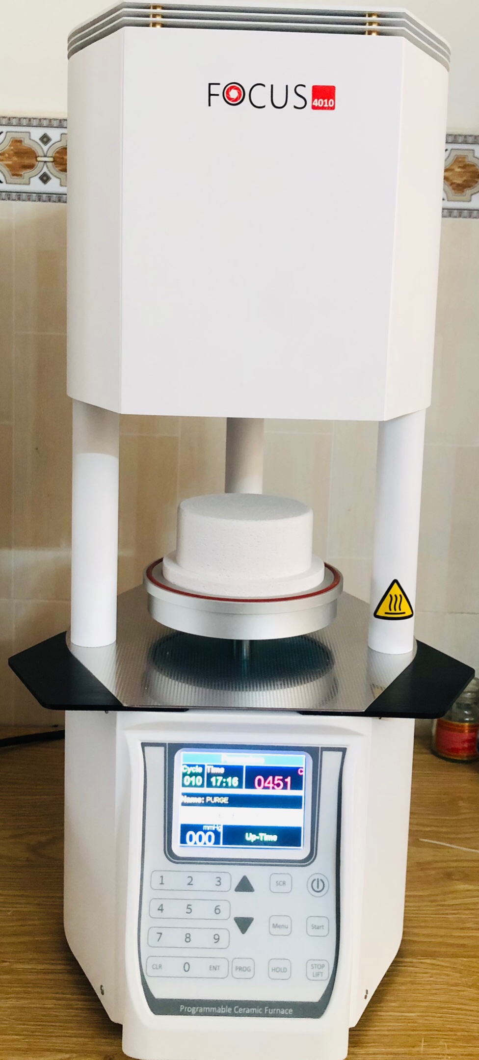 Lò nướng sứ Focus 4010 đời 2020 đã qua sử dụng